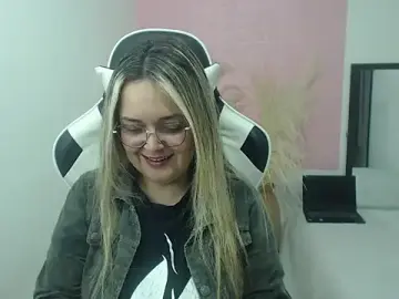 Stripchat Live Sex Cam of samy_vsn