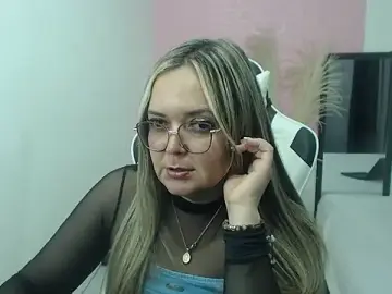 Stripchat Adult Webcams of samy_vsn