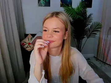 MidnighteAura from stripchat