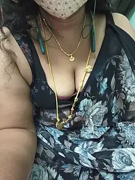 Stripchat Free Live Porn of Tamil-kaviya98