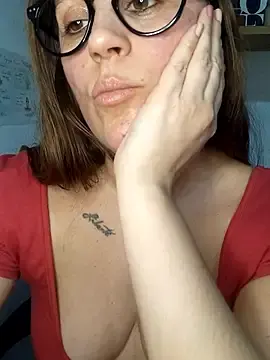 Stripchat Free Porn Cam of SofiEsteves