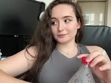 Stripchat Private Sex Chat of Emilly_Cart