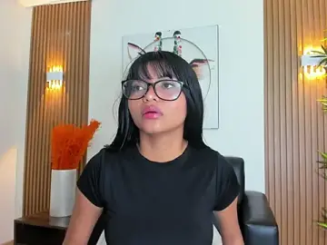 Stripchat Sex Cam of Hinaa_XXX