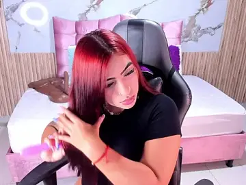 Nicolee19 from stripchat