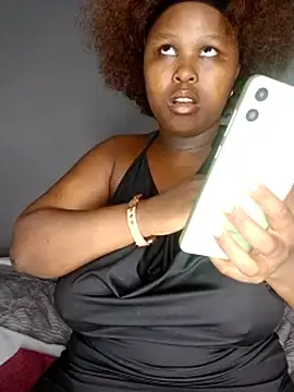 Stripchat Live Sex Cam of SELYS_NANA