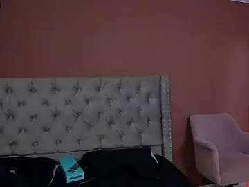 Stripchat Live Sex Cam of Missy_davis