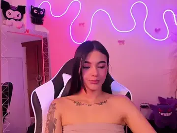 Stripchat Adult Webcams of CarolineEvanss_11