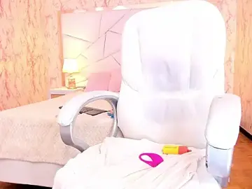 Emily_Whinfre from stripchat