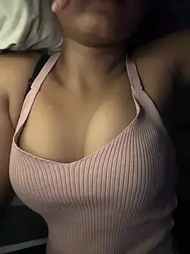 Stripchat Nude Webcam of Isha_Bebo