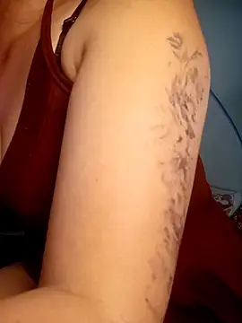 Lucky_2000 from stripchat