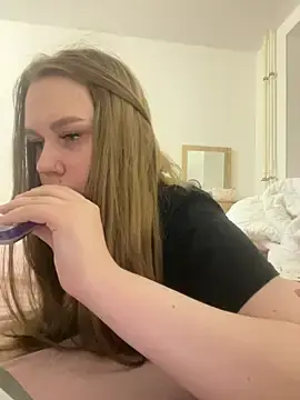 Stripchat Free Porn Cam of Marylallka5
