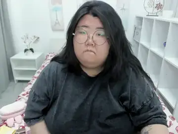 Stripchat Live Sex Cam of Nadine_asian