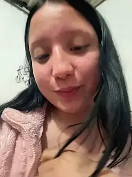 Stripchat Free Live Porn of mileidy0106