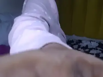 Stripchat Free Porn Cam of Bella_2025
