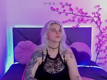 JoannLowe from stripchat