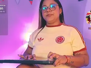 Stripchat Sex Cam of Chelseea_bluey