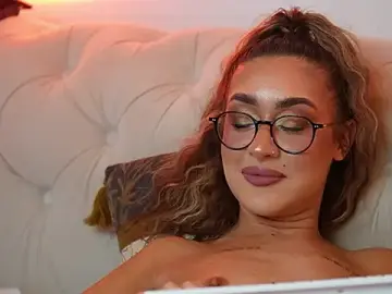Stripchat Adult Video Chat of AileenKiss