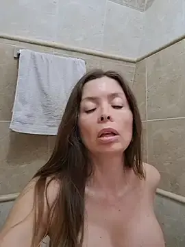 Stripchat Best live sex cam show of karina_warthon