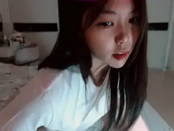 Stripchat Live Sex Cam of Miu1_girl