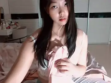 Stripchat Free Porn Cam of Miu1_girl