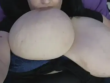 Stripchat Free Live Porn of Rayna