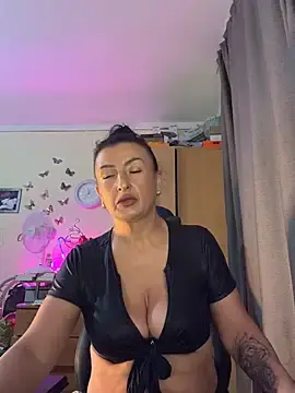 Hotangel75 from stripchat