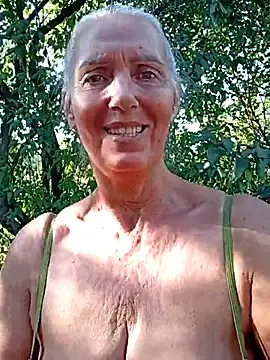 Stripchat Adult Webcam of yalukerya