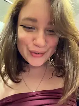 Stripchat Live Sex Cam of lucy-joy