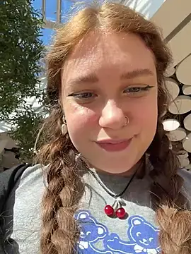lucy-joy from stripchat
