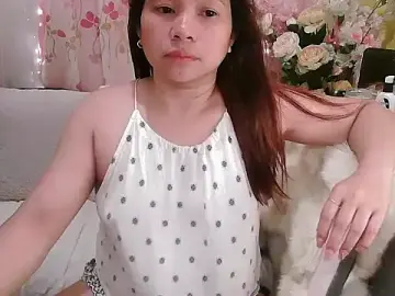 OhmyPinay from stripchat