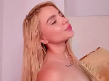 Stripchat Free Porn Cam of Sofi_glow