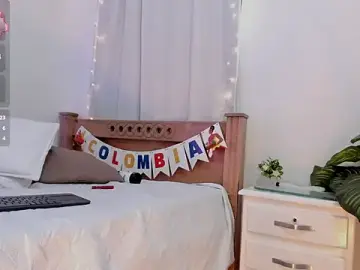 Andrea-Oss from stripchat