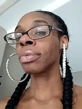 Stripchat Nude Webcam of Jasmine_FullsShine