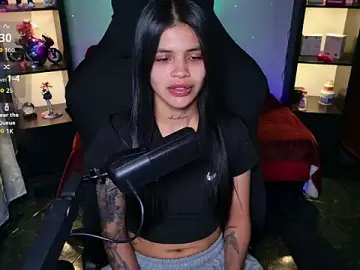 Alaia_Asuka from stripchat