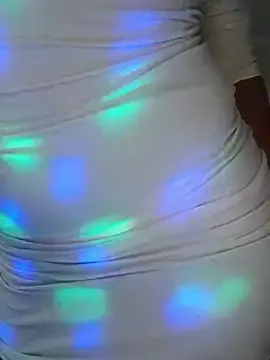 Stripchat Live Sex Cam of Juicy_Candy-Reloaded