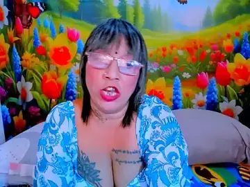 Stripchat Adult Webcam of indianroxy