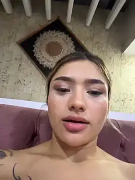 Stripchat Live Sex Cam of Arianavillada
