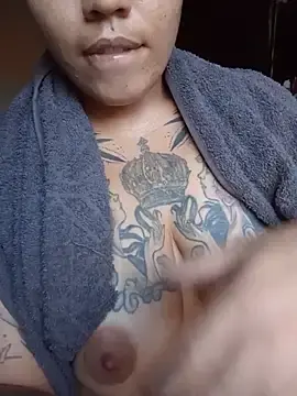 Stripchat Sex Cam of AyllaFatal