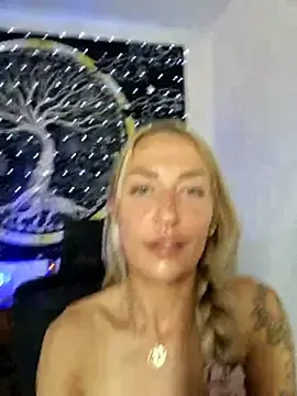 -Jeany- from stripchat