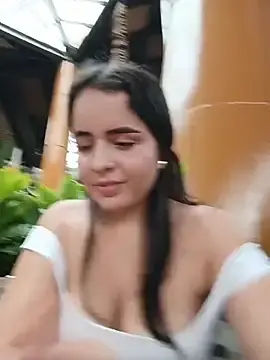 Stripchat Watch Live Sex Cams of Julieth_hot-69