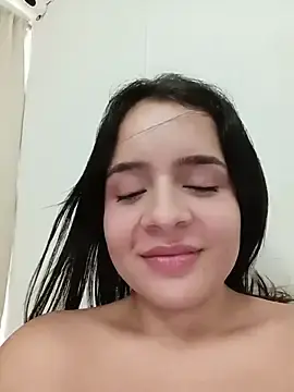 Stripchat Free Porn Cam of Julieth_hot-69