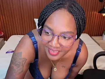 chanel_brunette from stripchat