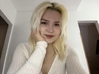 SweetLilyy from xlovecam
