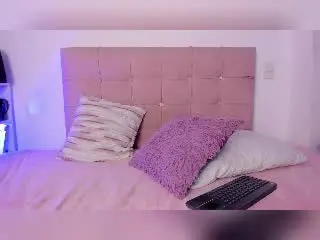 Xlovecam Private Sex Chat of EmmaWaltter