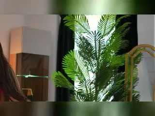 Xlovecam Live Sex Cam of ZenyaNoir