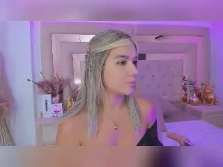 Xlovecam Sex Cam of SashaPolet