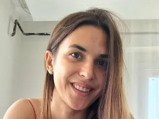 Xlovecam Live Sex Cam of KieraHayes