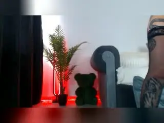 Xlovecam Watch Live Sex Cams of ArianaTattoos