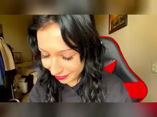 Xlovecam Live Sex of CarolynnDrage