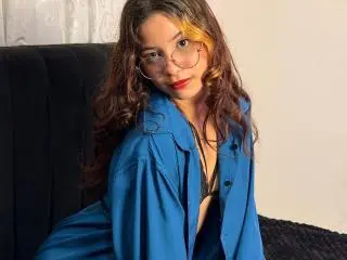 Xlovecam Nude Webcam of Vallerry69